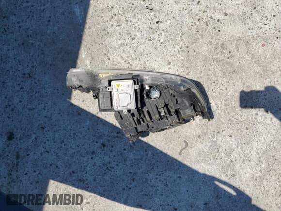 2015 BMW 3 Series 335i с VIN WBA3A9G5XFNS66568, выставлен на аукционе Copart как лот 71124245 с пробегом 191 434 миль миль и Списание • Salvage title. История ставок и продаж доступна на DreamBid. Изображение 12.