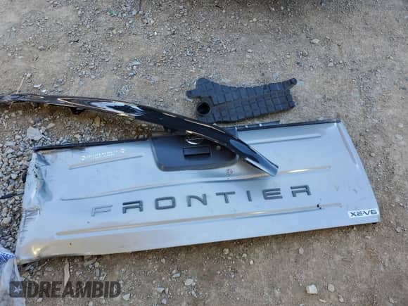 2002 Nissan Frontier SE with VIN 1N6ED29X02C335635, listed as a Copart auction lot 48066035 with 108,152 mi miles and Salvage title. Bid and sale history available at DreamBid. Image 12.