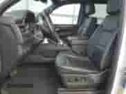 2024 Chevrolet Tahoe Premier с VIN 1GNSKSKDXRR185088, выставлен на аукционе Copart как лот 86623725 с пробегом 34 879 миль миль и Чистый • Clean title. История ставок и продаж доступна на DreamBid. Изображение 7.
