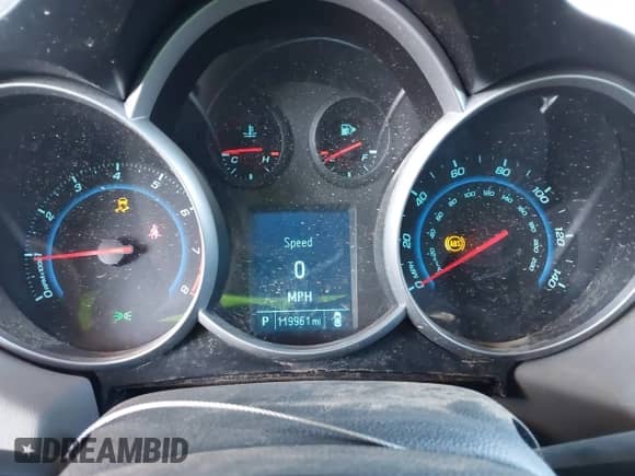 2012 Chevrolet Cruze LS z VIN 1G1PC5SH2C7379755, wystawiony jako IAAI lot #43475685 z przebiegiem 119 961 mil mil oraz . Historia ofert i sprzedaży dostępna na DreamBid. Obrazek 7.