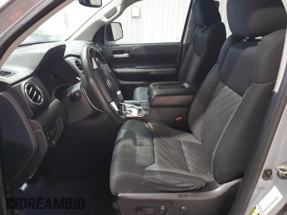 2020 Toyota Tundra SR5 with VIN 5TFEY5F14LX261476, listed as a Copart auction lot 70022205 with 180,181 mi miles and Salvage title. Bid and sale history available at DreamBid. Image 7.