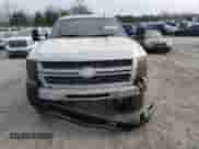 2008 Chevrolet Silverado 3500HD SRW Work Truck z VIN 1GCHC33K48F100412, wystawiony jako Copart lot #44030635 z przebiegiem 275 913 mil mil oraz Szkoda całkowita • Salvage title. Historia ofert i sprzedaży dostępna na DreamBid. Obrazek 5.