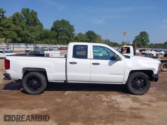 2018 Chevrolet Silverado 1500 Work Truck with VIN 1GCRCNEC1JZ268390, listed as a IAAI auction lot 43136152 with 135,789 mi miles and . Bid and sale history available at DreamBid. Image 14.