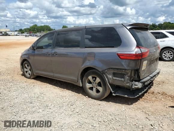 2017 Toyota Sienna L с VIN 5TDZZ3DC0HS825435, выставлен на аукционе Copart как лот 68379145 с пробегом 239 371 миль миль и Списание • Salvage title. История ставок и продаж доступна на DreamBid. Изображение 2.