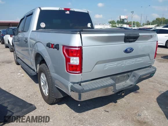 2018 Ford F-150 XLT z VIN 1FTEW1EG4JKD73029, wystawiony jako IAAI lot #43200359 z przebiegiem 72 883 mil mil oraz . Historia ofert i sprzedaży dostępna na DreamBid. Obrazek 3.