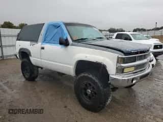 1992 Chevrolet Blazer с VIN 1GNEK18K2NJ331196, выставлен на аукционе Copart как лот 84045025 с пробегом 208 496 миль миль и Списание • Salvage title. История ставок и продаж доступна на DreamBid. Изображение 4.