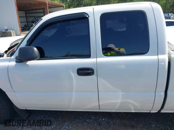 2006 Chevrolet Silverado 1500 Work Truck with VIN 1GCEC19X96Z119012, listed as a IAAI auction lot 41914800 with 182,477 mi miles and . Bid and sale history available at DreamBid. Image 14.