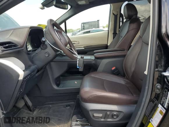 2023 Toyota Sienna Platinum с VIN 5TDESKFC0PS082459, выставлен на аукционе Copart как лот 63197385 с пробегом 39 491 миль миль и Списание • Salvage title. История ставок и продаж доступна на DreamBid. Изображение 7.