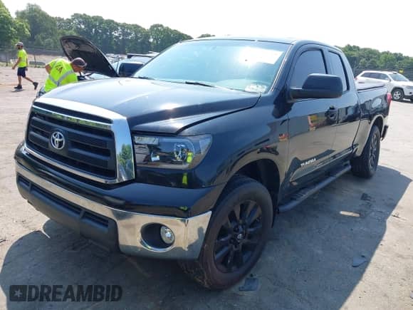 2012 Toyota Tundra z VIN 5TFRU5F18CX026186, wystawiony jako IAAI lot #42414319 z przebiegiem 216 128 mil mil oraz . Historia ofert i sprzedaży dostępna na DreamBid. Obrazek 19.