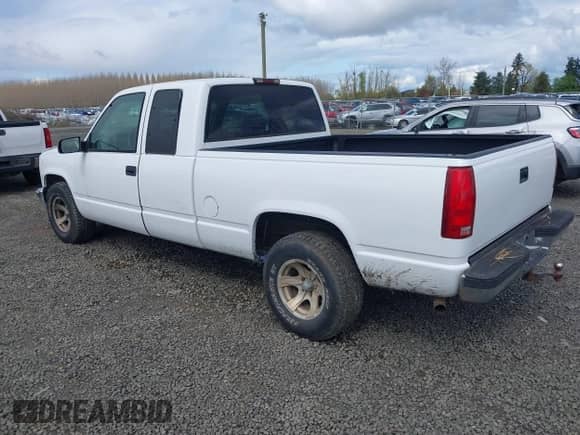 1995 GMC Sierra 1500 z VIN 2GTEC19K7S1593550, wystawiony jako IAAI lot #41929126 z przebiegiem 255 453 mil mil oraz . Historia ofert i sprzedaży dostępna na DreamBid. Obrazek 3.