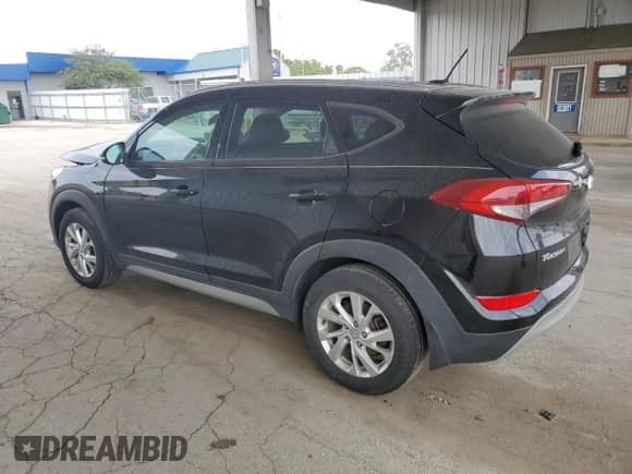 2017 Hyundai Tucson Value z VIN KM8J3CA27HU391645, wystawiony jako Copart lot #58826995 z przebiegiem 48 919 mil mil oraz Szkoda całkowita • Salvage title. Historia ofert i sprzedaży dostępna na DreamBid. Obrazek 2.