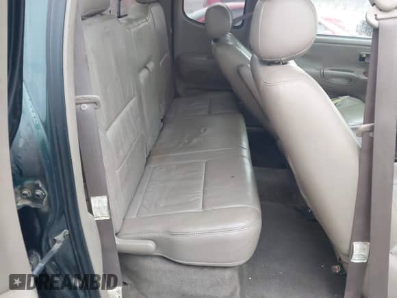 2000 Toyota Tundra Limited z VIN 5TBBT4819YS029700, wystawiony jako IAAI lot #43530359 z przebiegiem 355 202 mil mil oraz . Historia ofert i sprzedaży dostępna na DreamBid. Obrazek 8.