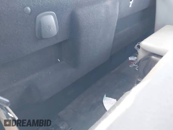 2016 Ford F-250 XL с VIN 1FTBF2A64GEC03217, выставлен на аукционе IAAI как лот 42048197 с пробегом 190 911 миль миль и . История ставок и продаж доступна на DreamBid. Изображение 8.