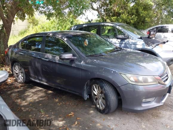 2013 Honda Accord EX-L z VIN 1HGCR2F8XDA009981, wystawiony jako IAAI lot #42706193 z przebiegiem 237 266 mil mil oraz . Historia ofert i sprzedaży dostępna na DreamBid. Obrazek 13.