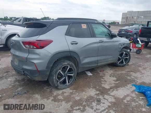 2023 Chevrolet TrailBlazer RS с VIN KL79MTSL2PB055677, выставлен на аукционе IAAI как лот 42387764 с пробегом 49 336 миль миль и . История ставок и продаж доступна на DreamBid. Изображение 4.