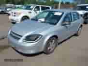 2005 Chevrolet Cobalt z VIN 1G1AK52F157528750, wystawiony jako IAAI lot #42766198 z przebiegiem 97 422 mil mil oraz . Historia ofert i sprzedaży dostępna na DreamBid. Obrazek 2.