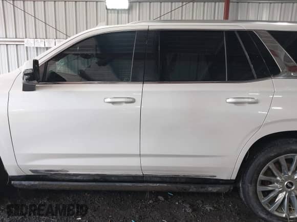 2022 Cadillac Escalade Premium Luxury с VIN 1GYS4CKL1NR121445, выставлен на аукционе IAAI как лот 42967750 с пробегом 60 717 миль миль и . История ставок и продаж доступна на DreamBid. Изображение 14.