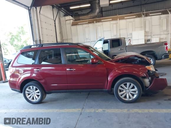 2013 Subaru Forester X Limited z VIN JF2SHAECXDH431318, wystawiony jako IAAI lot #43035240 z przebiegiem 97 138 mil mil oraz . Historia ofert i sprzedaży dostępna na DreamBid. Obrazek 14.