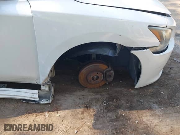 2012 Nissan Maxima SV z VIN 1N4AA5AP4CC814705, wystawiony jako IAAI lot #43117936 z przebiegiem 142 544 mil mil oraz . Historia ofert i sprzedaży dostępna na DreamBid. Obrazek 6.