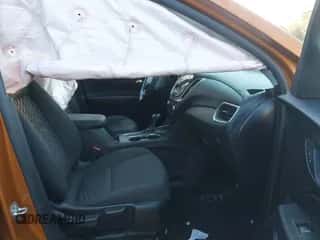 2018 Chevrolet Equinox LT с VIN 2GNAXSEV8J6118040, выставлен на аукционе IAAI как лот 43423872 с пробегом 74 325 миль миль и . История ставок и продаж доступна на DreamBid. Изображение 5.