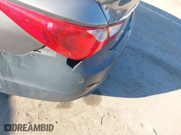 2011 Hyundai Sonata Limited z VIN 5NPEC4AC5BH040934, wystawiony jako IAAI lot #43566969 z przebiegiem 201 731 mil mil oraz . Historia ofert i sprzedaży dostępna na DreamBid. Obrazek 6.