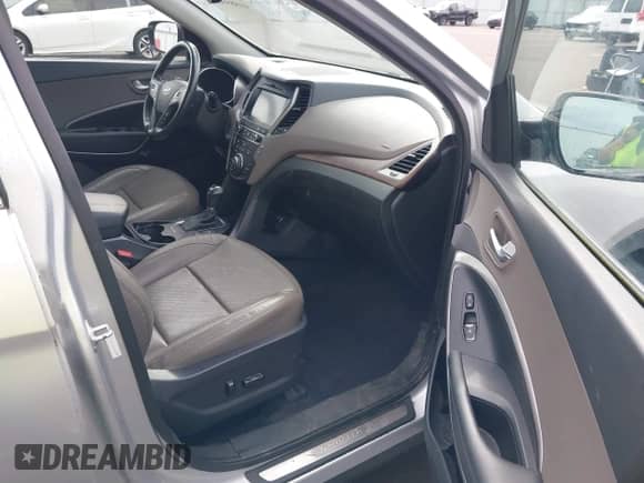 2018 Hyundai Santa Fe Ultimate with VIN 5XYZWDLA7JG542869, listed as a IAAI auction lot 41889520 with 51,294 mi miles and . Bid and sale history available at DreamBid. Image 5.