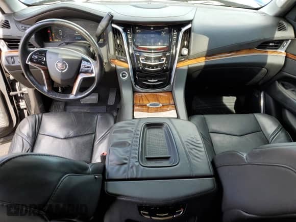 2015 Cadillac Escalade Premium с VIN 1GYS4CKJ0FR235033, выставлен на аукционе Copart как лот 70702655 с пробегом 135 891 миль миль и Чистый • Clean title. История ставок и продаж доступна на DreamBid. Изображение 8.