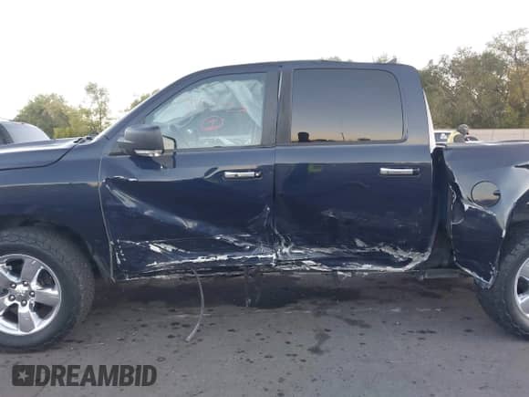 2015 Ram 1500 Big Horn with VIN 1C6RR7LT0FS558687, listed as a IAAI auction lot 43335523 with 171,184 mi miles and . Bid and sale history available at DreamBid. Image 6.