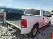 2018 Ram 1500 Tradesman z VIN 3C6RR6KT4JG157803, wystawiony jako Copart lot #50487215 z przebiegiem 75 192 mil mil oraz Szkoda całkowita • Salvage title. Historia ofert i sprzedaży dostępna na DreamBid. Obrazek 3.