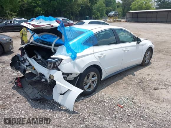 2023 Hyundai Sonata SE with VIN KMHL24JA3PA285301, listed as a IAAI auction lot 42412844 with 62,482 mi miles and . Bid and sale history available at DreamBid. Image 4.