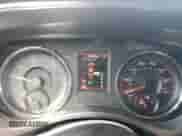 2013 Dodge Charger SE z VIN 2C3CDXBG8DH734850, wystawiony jako Copart lot #84279015 z przebiegiem 239 305 mil mil oraz Czysty tytuł • Clean title. Historia ofert i sprzedaży dostępna na DreamBid. Obrazek 9.