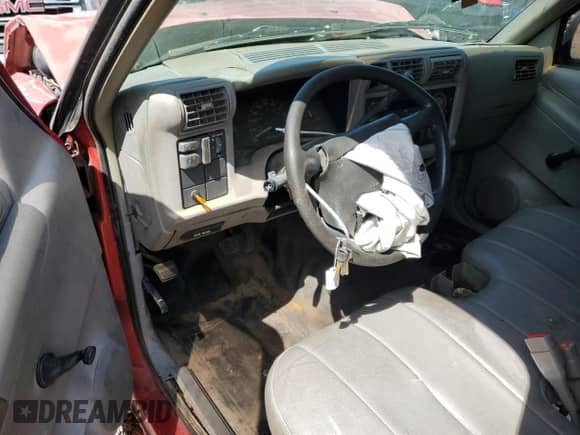 1995 Chevrolet S-10 с VIN 1GCCS14Z5S8211561, выставлен на аукционе Copart как лот 64116905 с пробегом 61 857 миль миль и Списание • Salvage title. История ставок и продаж доступна на DreamBid. Изображение 8.