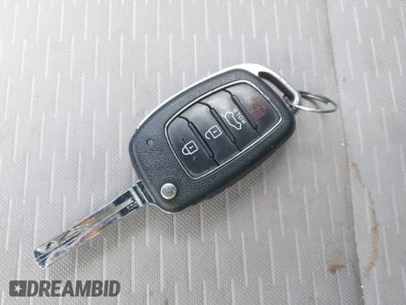 2019 Hyundai Tucson SE with VIN KM8J2CA49KU853120, listed as a IAAI auction lot 43546415 with 98,089 mi miles and . Bid and sale history available at DreamBid. Image 11.