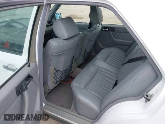 1989 Mercedes-Benz 300 E with VIN WDBEA30D6KB024140, listed as a IAAI auction lot 41332894 with 237,628 mi miles and . Bid and sale history available at DreamBid. Image 8.