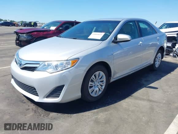 2013 Toyota Camry LE z VIN 4T1BD1FK7DU091564, wystawiony jako IAAI lot #43095022 z przebiegiem 103 132 mil mil oraz . Historia ofert i sprzedaży dostępna na DreamBid. Obrazek 17.