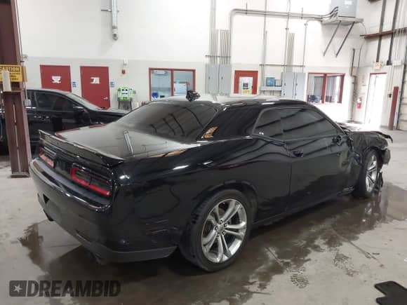 2022 Dodge Challenger R/T with VIN 2C3CDZBT7NH159764, listed as a IAAI auction lot 43173503 with 46,799 mi miles and . Bid and sale history available at DreamBid. Image 4.