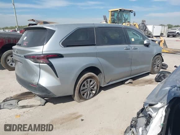 2023 Toyota Sienna LE с VIN 5TDKRKEC1PS155094, выставлен на аукционе IAAI как лот 42960618 с пробегом Не указан миль и . История ставок и продаж доступна на DreamBid. Изображение 4.