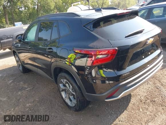 2025 Chevrolet Trax LT с VIN KL77LHEP0SC210719, выставлен на аукционе IAAI как лот 42999301 с пробегом 4 422 миль миль и . История ставок и продаж доступна на DreamBid. Изображение 3.