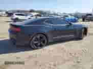 2017 Chevrolet Camaro 2LT z VIN 1G1FD1RX4H0191950, wystawiony jako Copart lot #46612155 z przebiegiem 118 599 mil mil oraz Szkoda całkowita • Salvage title. Historia ofert i sprzedaży dostępna na DreamBid. Obrazek 3.