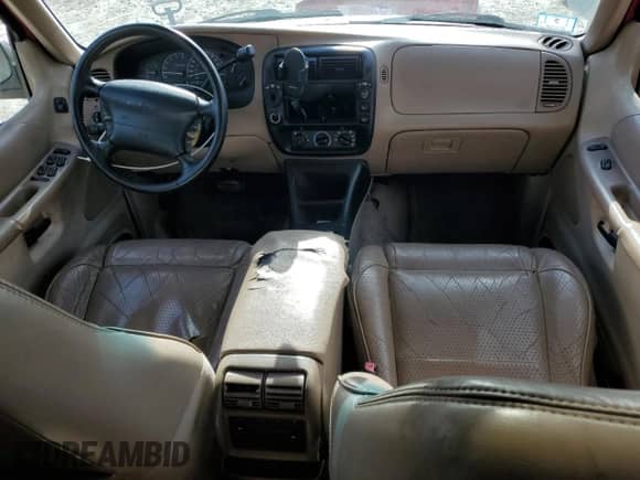 1998 Ford Explorer XL с VIN 1FMZU34E3WZA19175, выставлен на аукционе Copart как лот 89784115 с пробегом 91 698 миль миль и Чистый • Clean title. История ставок и продаж доступна на DreamBid. Изображение 8.