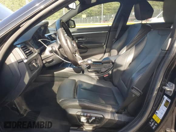 2016 BMW 4 Series 428i xDrive z VIN WBA4C9C58GG136413, wystawiony jako Copart lot #84413675 z przebiegiem 110 882 mil mil oraz Szkoda całkowita • Salvage title. Historia ofert i sprzedaży dostępna na DreamBid. Obrazek 7.