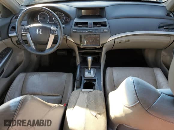 2008 Honda Accord EX-L z VIN 1HGCP26888A083248, wystawiony jako Copart lot #89918435 z przebiegiem 164 247 mil mil oraz Szkoda całkowita • Salvage title. Historia ofert i sprzedaży dostępna na DreamBid. Obrazek 8.