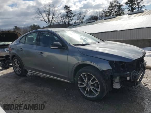 2016 Volvo S60 T5 Platinum с VIN YV4612UM2G2001288, выставлен на аукционе Copart как лот 46215315 с пробегом 124 728 миль миль и Списание • Salvage title. История ставок и продаж доступна на DreamBid. Изображение 4.