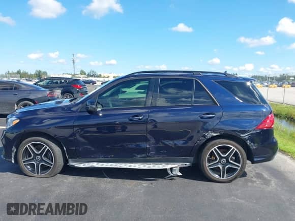 2018 Mercedes-Benz GLE 350 с VIN 4JGDA5JB2JB169790, выставлен на аукционе IAAI как лот 43219370 с пробегом 60 781 миль миль и . История ставок и продаж доступна на DreamBid. Изображение 14.