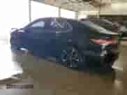 2019 Toyota Camry XSE z VIN 4T1B61HK7KU783750, wystawiony jako Copart lot #70703915 z przebiegiem 104 057 mil mil oraz Czysty tytuł • Clean title. Historia ofert i sprzedaży dostępna na DreamBid. Obrazek 2.