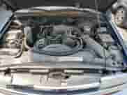 2001 Chevrolet Blazer LT z VIN 1GNDT13W61K226300, wystawiony jako Copart lot #69534994 z przebiegiem Nie podano mil oraz Czysty tytuł • Clean title. Historia ofert i sprzedaży dostępna na DreamBid. Obrazek 11.