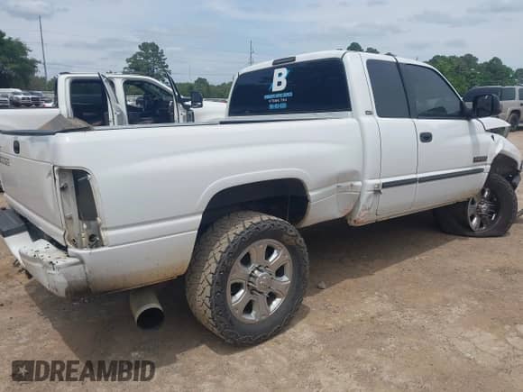 2001 Dodge 2500 with VIN 3B7KC23671G222222, listed as a IAAI auction lot 42145173 with 338,697 mi miles and . Bid and sale history available at DreamBid. Image 4.