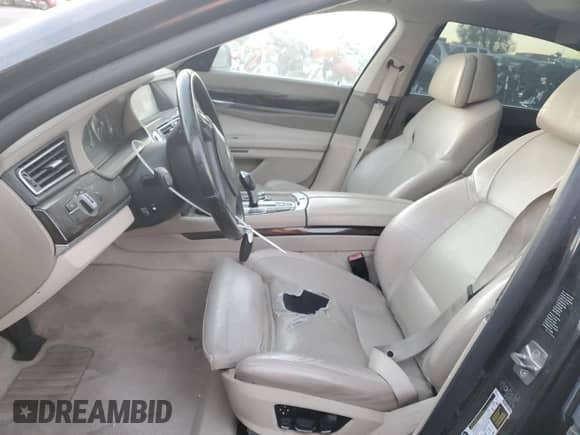 2011 BMW 7 Series 750Li xDrive с VIN WBAKC8C53BC432795, выставлен на аукционе Copart как лот 42381105 с пробегом 123 835 миль миль и Чистый • Clean title. История ставок и продаж доступна на DreamBid. Изображение 7.