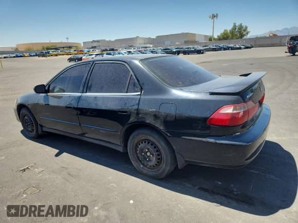 2000 Honda Accord LX с VIN 1HGCG5643YA044064, выставлен на аукционе Copart как лот 68318495 с пробегом 216 743 миль миль и Списание • Salvage title. История ставок и продаж доступна на DreamBid. Изображение 2.