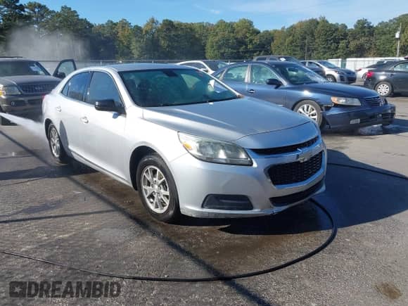 2014 Chevrolet Malibu LS z VIN 1G11A5SLXEF136154, wystawiony jako IAAI lot #43455734 z przebiegiem 276 060 mil mil oraz . Historia ofert i sprzedaży dostępna na DreamBid. Obrazek 1.